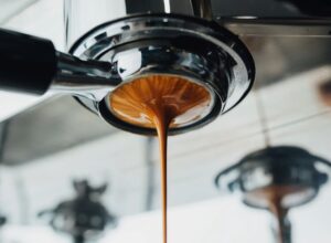 Reduce Clumping When Grinding Coffee - Soji Coffee Roasters